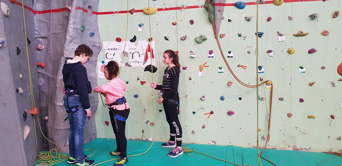 As_GDNCaen's tweet photo. Am de partage ce mercredi 20/03, rencontre d'escalade, Sport Partagé avec des jeunes venus de divers établissements spécialisés.
Un gd merci à tous nos élèves présents pour leur disponibilité, leur gentillesse, leur tolérance et leur ouverture d'esprit.
@UNSSCalvados @UNSS_CAEN https://t.co/2kCoTBiTnh