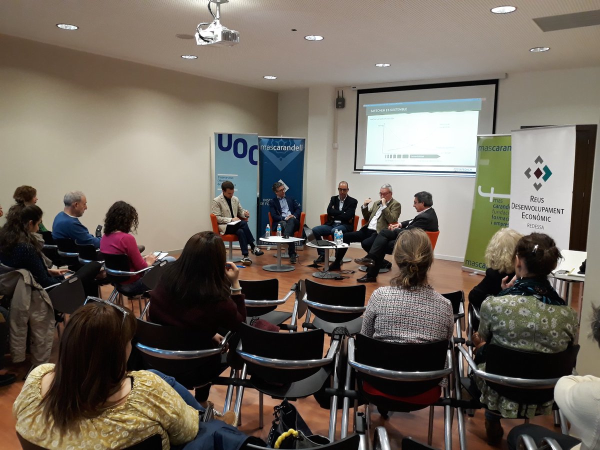 Mas_Carandell's tweet photo. Escoltant les exposicions de David Franquesa, @sostenibilitat, d'Electronic Reuse; Francesc Rovira,  del Grup Unió; @barrenecheainak de SAFECHEM; i Miquel Vidal, de @fitreball. 
#IxB2019 #EconomiaCircular https://t.co/mnuAfJp4Yy