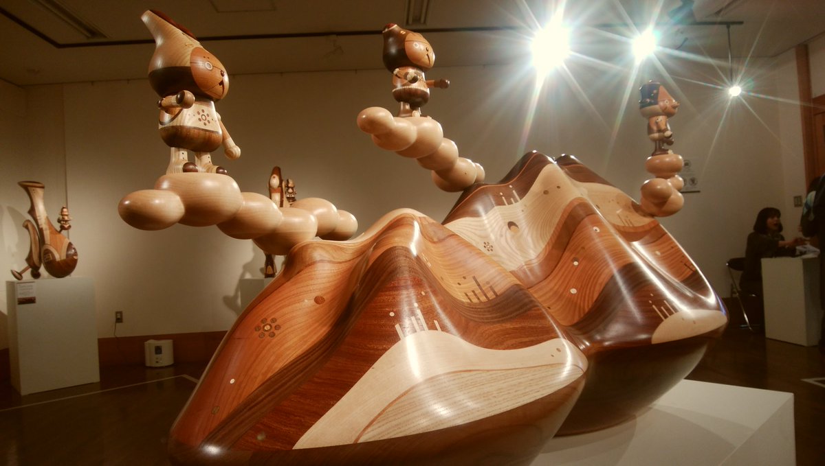 mankyu320's tweet image. 今回も凄かった～

中川岳二さんの作品。
ダイナミックだけど、緻密！
木とそれを活かす技術とセンス、最高です(´▽｀)