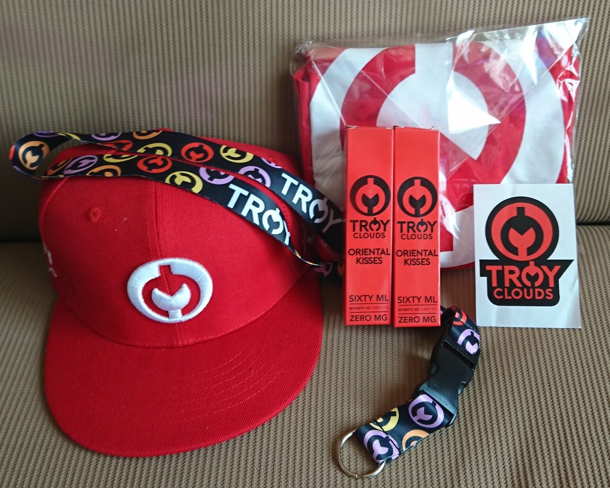 283Design_works's tweet photo. こんちは☀

昨日VAPE LOVEさんにお邪魔して今お気に入りのリキッドTROY CLOUDS ORIENTAL KISSES(ザクロ味)購入
フルーツ系好きな人は試してみて(*⌒▽⌒*)
キャンペーン中なので色々もらっちゃいました😄👍 https://t.co/ZVB7Q6nCKK