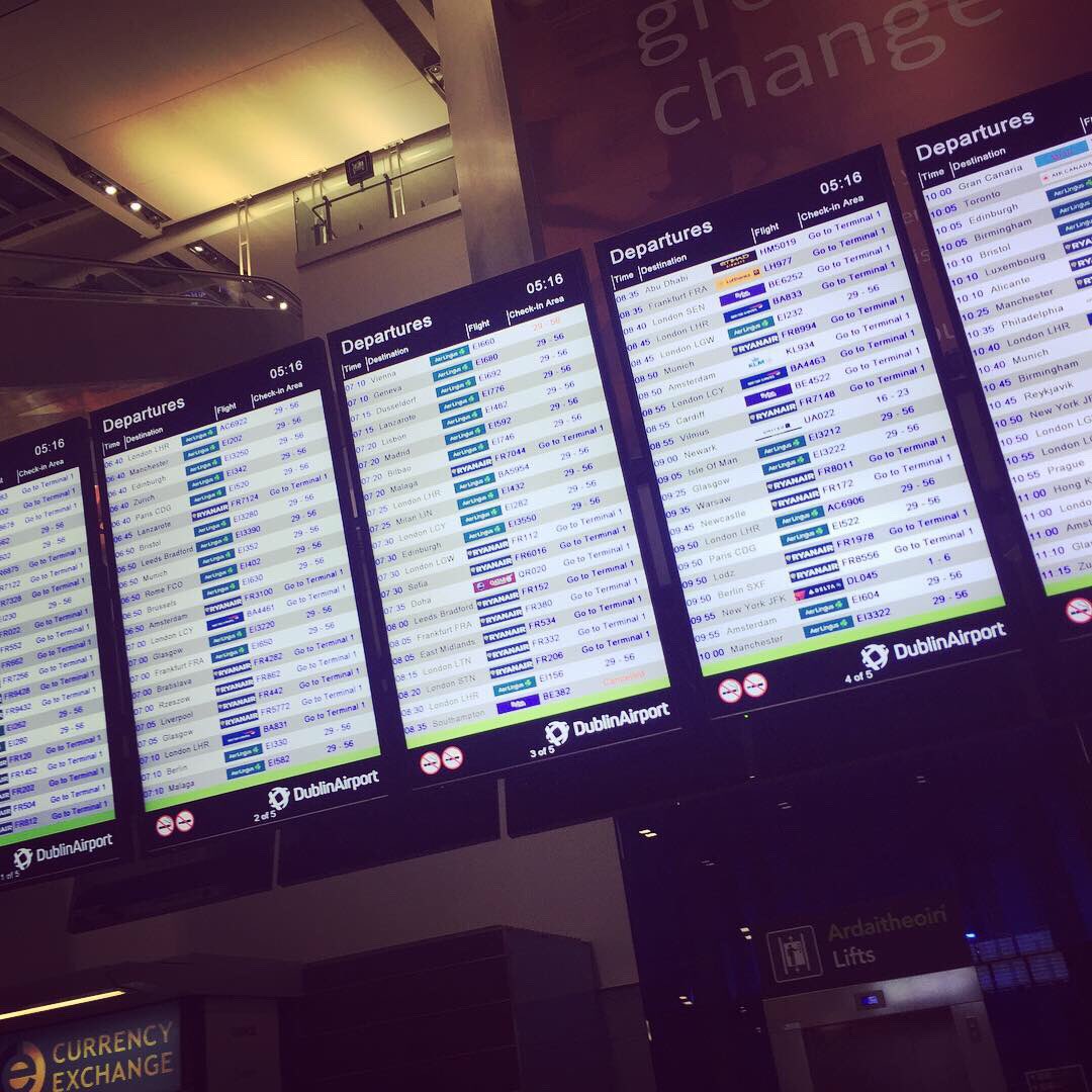 joanmckennaTV's tweet photo. Here we go again... ✈️🇪🇺 #Brussels #EUSummit #NewsCamera @VirginMediaNews https://t.co/w1W2MtOPka