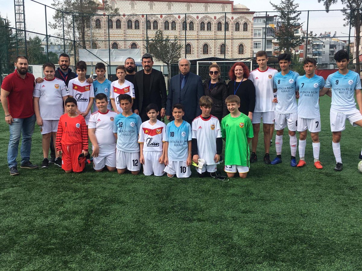 Moskova Rus Okulu ile yaptığımız futbol maçını 14-0 kazandık. Tebrikler çocuklar ! 
#antalyabilimkoleji #antalyabilimortaokulu #antalyabilimanadolulisesi #antalyabilimüniversitesi ☎️0242 502 75 75
📲0532 067 46 79
📩info@antalyabilimkoleji.com
antalyabilimkoleji.com