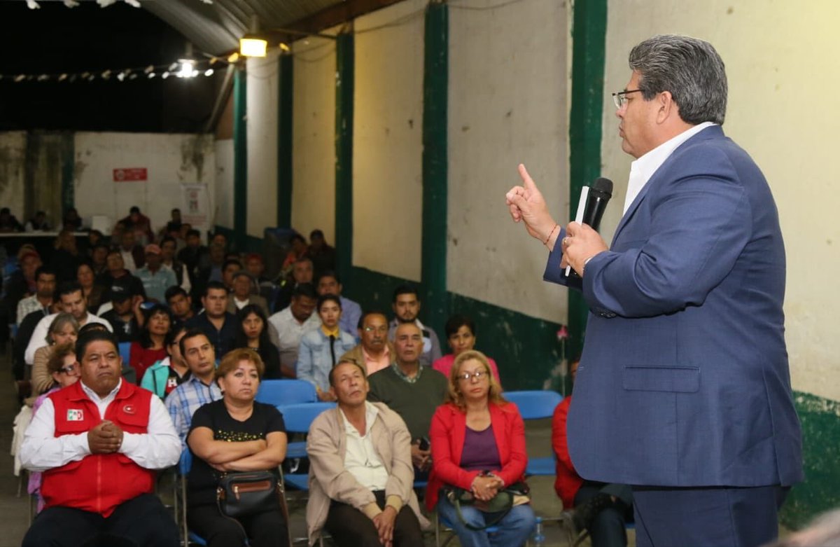 Javier_CasiqueZ's tweet photo. Hoy todos los militantes del @PRIdePUEBLA tenemos que reencontrarnos, por ello, me reuní con mis amigos de San Martín Texmelucan con el fin de escuchar sus necesidades y dialogar de los retos que tenemos de cara al proceso electoral. #LaUnidadHaceLaFuerza https://t.co/Mw3BTkN5O9