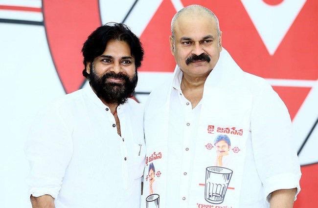 IAmVarunTej's tweet photo. Really happy to know that my dad has joined and is contesting for Janasena along with babai @PawanKalyan !
#Janasena ✊🏽 https://t.co/Bt4cgdZ6oA