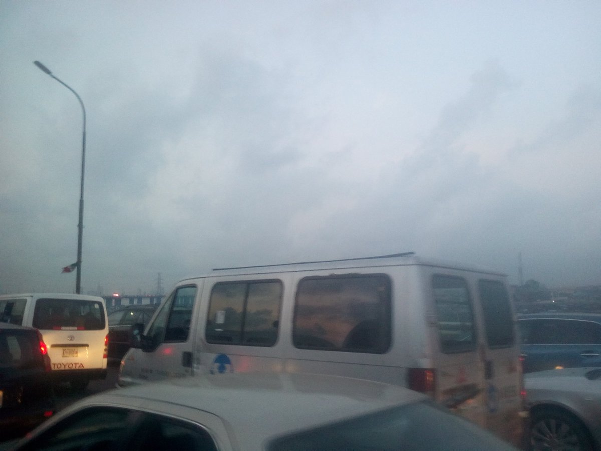 NigerianTraffik's tweet image. [6:54AM] @Austynzogs: 06h50: Adekunle intersection connecting #3RDMB is B2B and from Adekunle to Adeniji  #TrafficChief via TrafficChiefNG