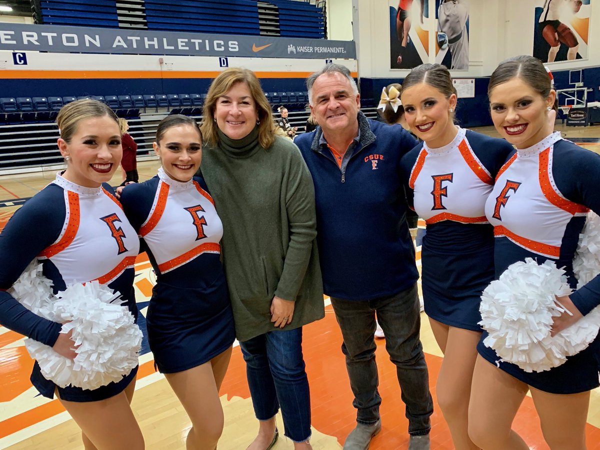 We’re so happy to have @TitanPrezVirjee as CSUF’s appointed President!!! And <a href="/JulieVirjee/">Julie Virjee</a> of course 😍💙🐘