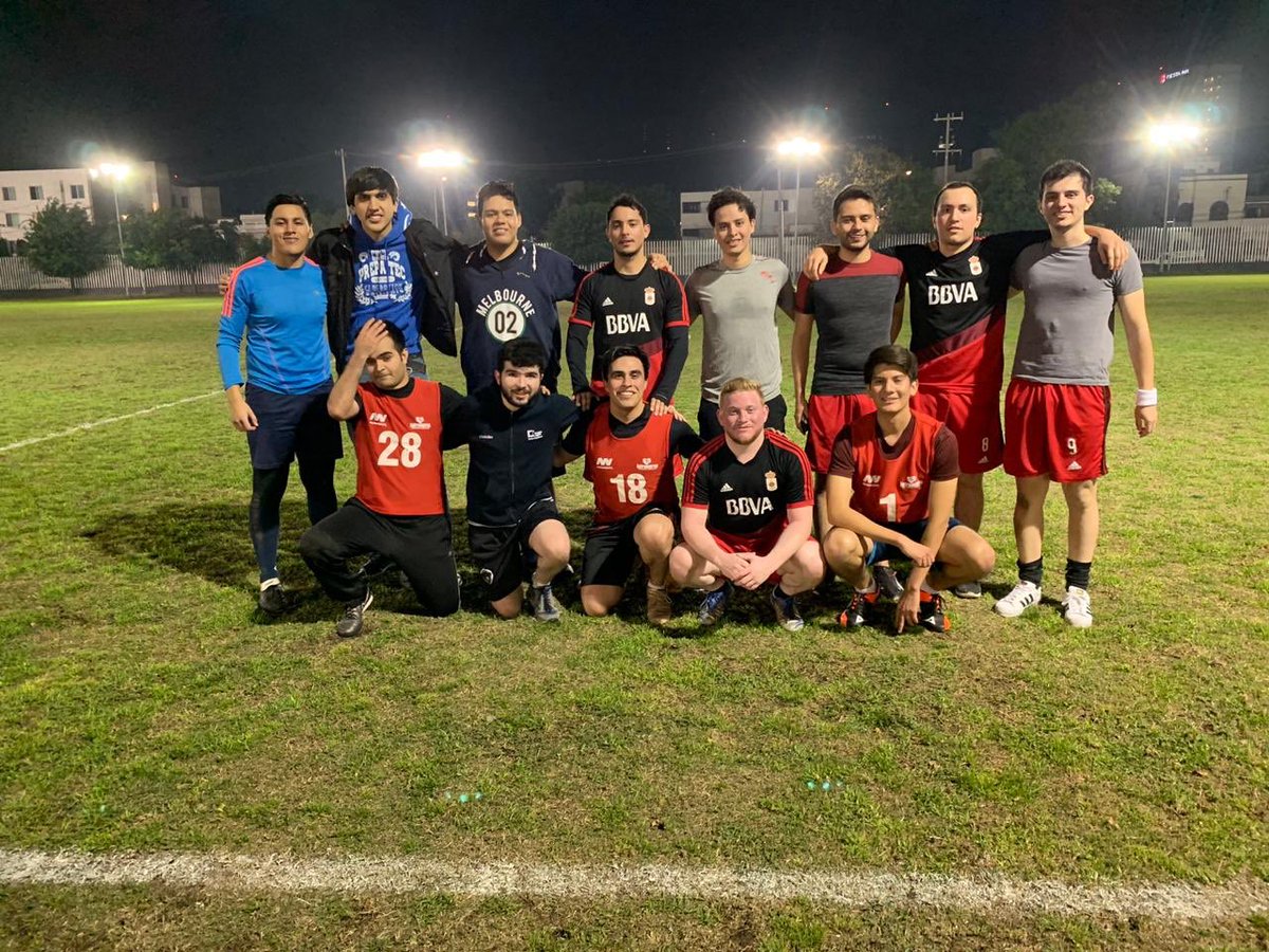 Real_Bacardi's tweet photo. ¡Estamos en la siguiente ronda! El equipo finaliza la fase de grupos con 18 puntos producto de 5 victorias, 1 empate y 1 derrota. #RealBacardí #VamosPorMás https://t.co/7E2R1JDTB2