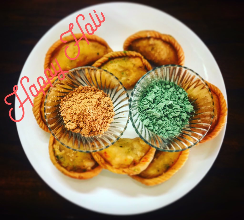 gettinhighonlyf's tweet photo. .....a festival which has always fascinated me....
Wishing every one a fabulous Holi!! #holi2019 #happyholi #gettinghighonlife #festivalofcolors #loveforlife #gujiya #gujiyatime #festivalsofindia2019 https://t.co/U1YYIX7rdD