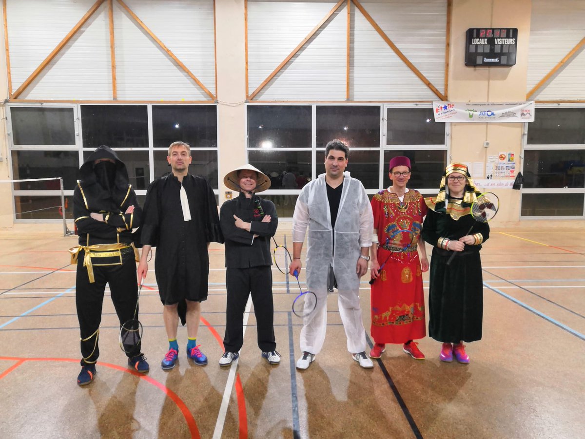 alv_bad's tweet photo. L'édition 2019 de notre tournoi déguisé a été encore le théâtre de nombreuses crises de rire et d'amusement ! Merci à toutes et à tous ! #ALVbadistes #deguisement https://t.co/7vivo5NmeC