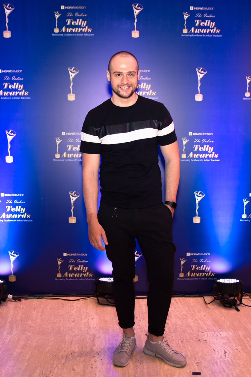 AntonStarchenk0's tweet photo. And of course few pic from #RedCarpet of grand #Award #Show #TheIndianTellyAwards #Actor #Acting #India #Mumbai #SaharaStar #Powai #FollowMe #PicOfTheDay #FollowfForFollow #ActorsLife #ForeignActorInBollywood #ForeignMale #Ukrainian #BollywoodActor #Bollywood #LikeForLike #F4F https://t.co/gB9IXe6XGP