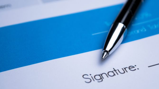 Le prospect est devant vous. 
Le rendez-vous se termine. La prochaine étape, c’est faire un devis, rédiger une proposition commerciale efficace ! Que faire, qu’éviter pour transformer l’essai et signer cette mission ? medowe.com/faire-un-devis/ #freelance #entrepreneur #clients