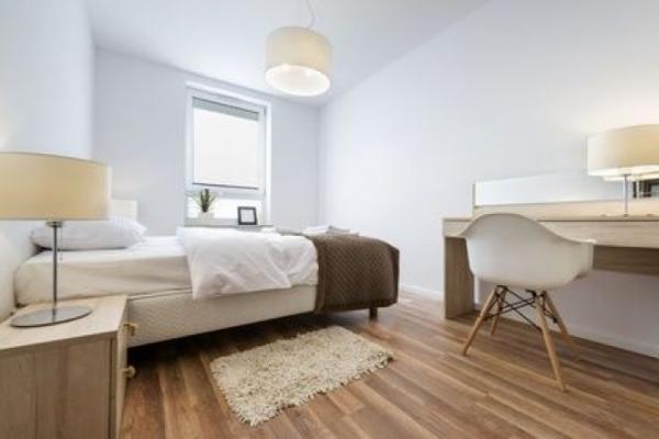 RColocation's tweet photo. [COLOCATION NANTES] Propose en colocation un appartement de 83m² disponible le 15/04/2018 sur Nantes #colocationnantes #nantes

Chambre meublée (lit double, bureau, rangements, etc) dans une colocation de 4 chambres. 
https://t.co/fw12XvuzvD https://t.co/ilUoskdvYr