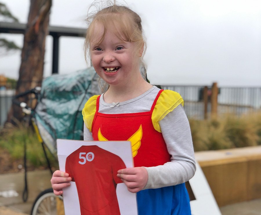parkrun's tweet photo. Kylee was twice told her daughter Veronika would never walk.

Now 10-year old Veronika who has Down Syndrome, cerebral palsy and was born with congenital heart defect has joined the 50 club! 🎈

Meet wonder woman! #WorldDownSyndromeDay

👉🏾https://t.co/XBl0AEJeh0

🌳 #loveparkrun https://t.co/x88LmAHBh0
