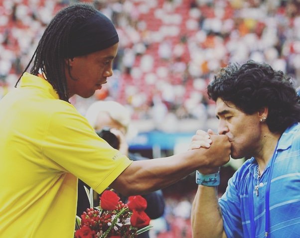 sabbiremix's tweet photo. Happy Birthday The Magician Ronaldinho G.
#HappyBirthdayRonaldinho
#LegenDinho https://t.co/tUIZKkcvM3
