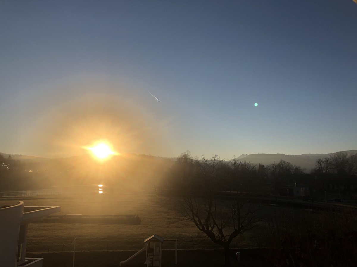 How to leverage diverse professional cultures - mathematics, cyber security, sales, HR, digitization, etc. to co-create and #collaborate? Testing new forms of #collaboration by a beautiful mountain lake #ecloo