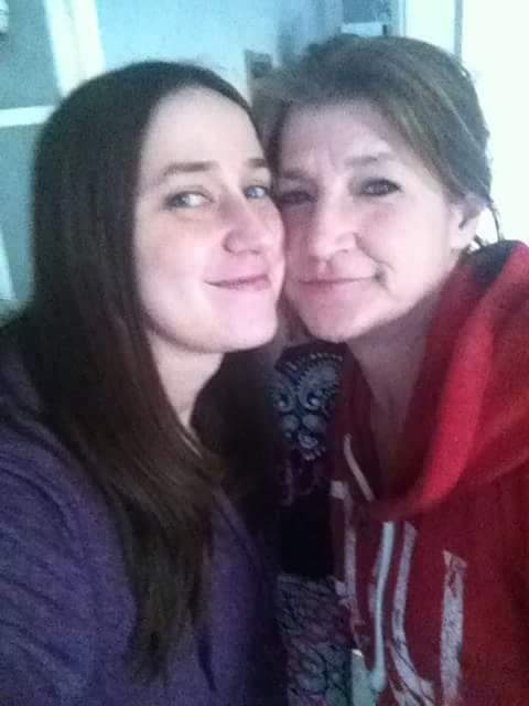 JenniferRobeso7's tweet image. my sister Kelly died on Halloween morning.I miss her but I know she's here.love u sis