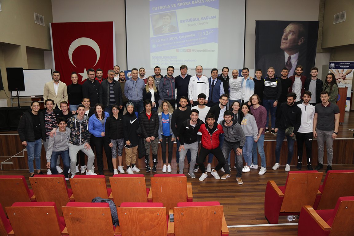 Ertuğrul Sağlam Spor Bilimleri Fakültesi Öğrencileriyle Buluştu
Eski milli futbolcu ve teknik direktör Ertuğrul Sağlam, Spor Bilimleri Fakültesi taradından düzenlenen Futbola ve Spora Bakış panelinin konuğu oldu.
sporbilimleri.marmara.edu.tr/notice/ertugru…