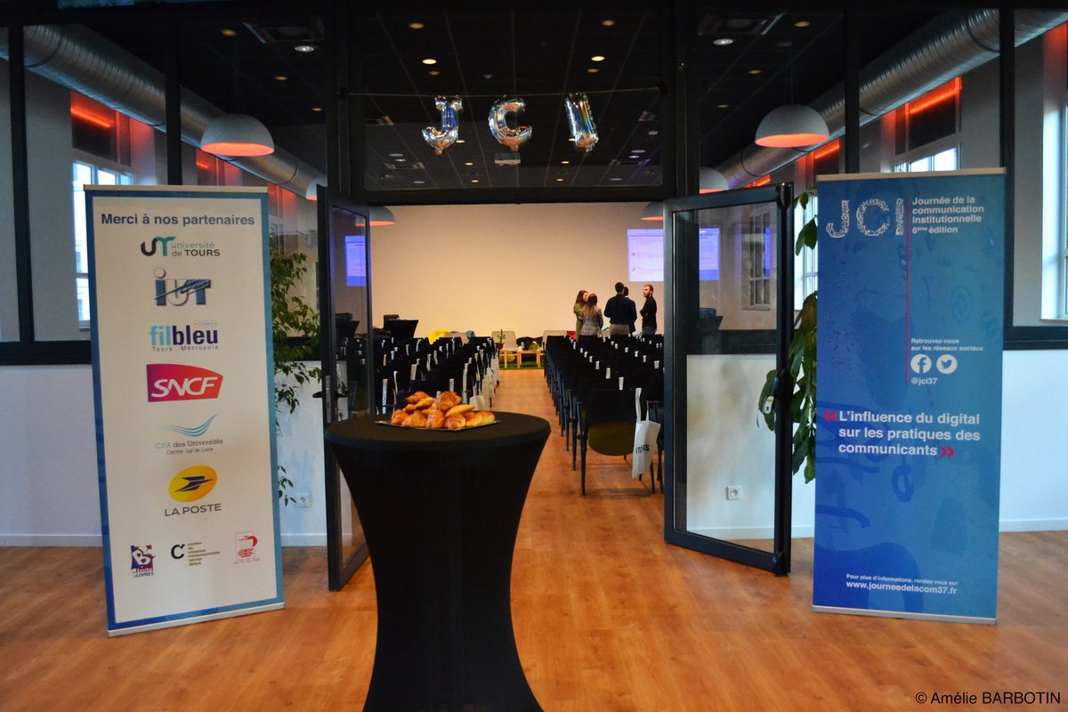jci37's tweet photo. 8h30 ➡C'est parti ! Les portes sont ouvertes, on vous attend #jci2019 #jci37 https://t.co/qWCAuiNhdx