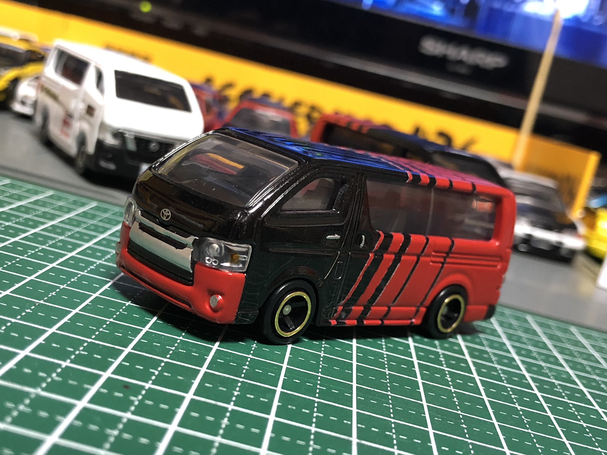さとハイエース　ミニカー　改造　1/64 湾岸 1/64 ミニカー on X: 