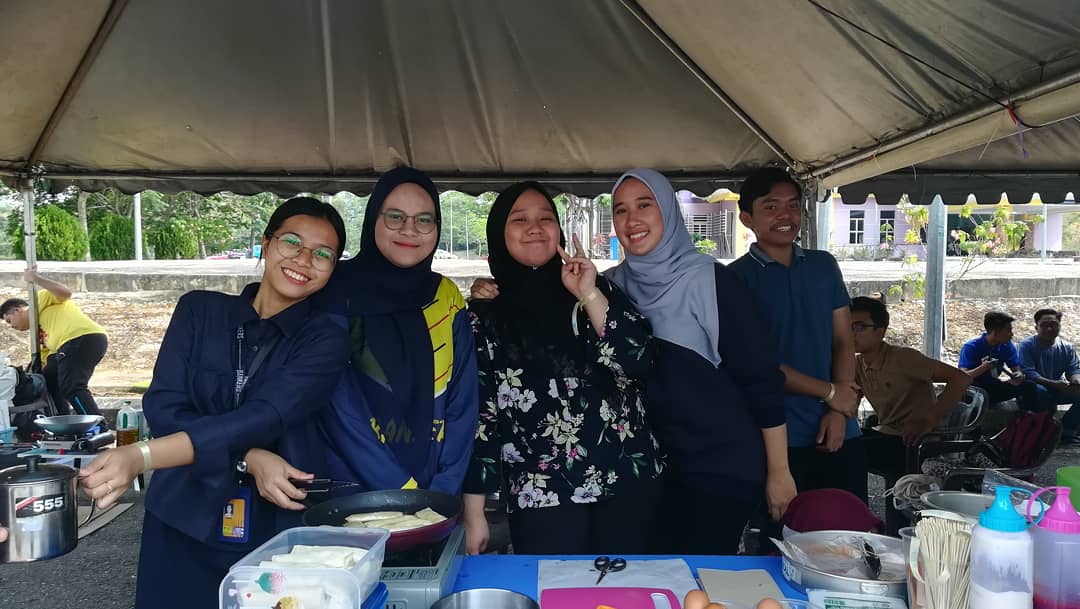 DIBAJohor's tweet photo. ✨Live Update Unifest 2019 ✨

🌯POPIA CARBONARA RM1 (PCS) 
🌭CORNDOG RM 3 (PCS) 
🥙KEBAB RM 3
🍦ICE CREAM CHOKI-CHOKI/CUMI RM 1
🥤LYCHEE ICED TEA RM 2 

📌VENUE : DATARAN PTDI 1
📌DATE: 21/22 MARCH
📌(THURSDAY/FRIDAY)
📌TIME: 10 AM - 10 PM

#unifest #uitmjohor https://t.co/3KulsW14i2
