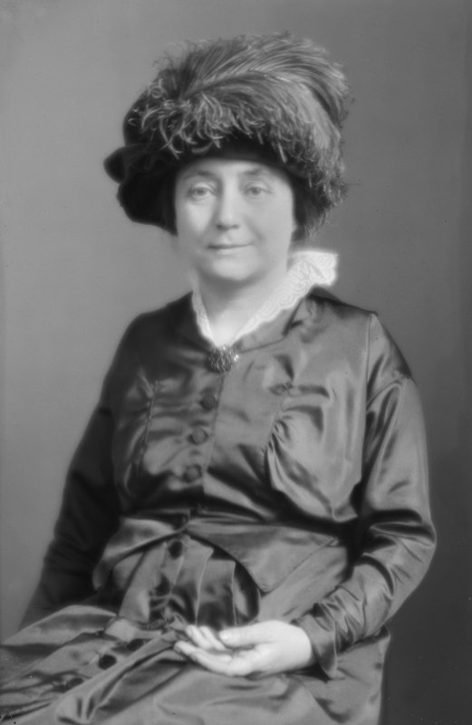 Imorgon kl 08:30 är det premiär föreläsningsserien Demokratins pionjärer som i vår handlar om fyra banbrytare i Stockholms stadsfullmäktige för 100 år sedan. Först ut är Anna Lindhagen. Spana i #kvinnohistoriska nya fina sida som uppmärksammar: kvinnohistoriska.se/kta-kalendariu…