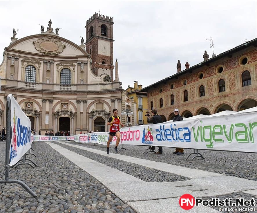 🤪🤙🏼 <a href="/podistinet/">Podisti.Net</a> 

#running #scarpadoro #halfmarathon