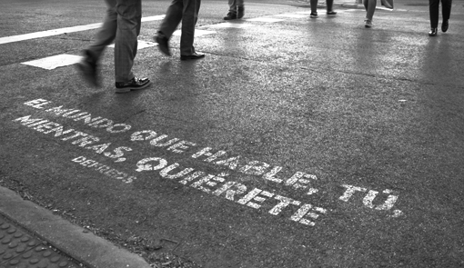 Conversamos en el #DiaMundialDeLaPoesia con cinco editores: Ana Orantes de <a href="/Vaso_Roto/">Vaso Roto Ediciones</a>, Manuel Borrás de <a href="/PreTextosLibros/">Pre-Textos</a>, Chus Visor de <a href="/VisorLibros/">Visor Libros</a>, <a href="/JesusMunarriz/">Jesús Munárriz</a> de <a href="/Hiperioneditor1/">Hiperioneditorial</a> y <a href="/BelenBermejo/">Belén Bermejo</a> de <a href="/editorialespasa/">Editorial Espasa</a>.
elcultural.com/noticias/letra…