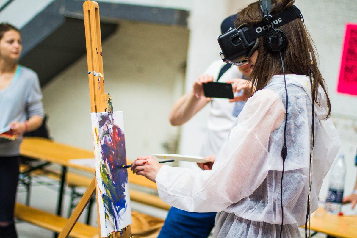 Call for #artists! Wired Sussex are offering 12 artists a free 6-month <a href="/fuseboxbtn/">The FuseBox</a> residency, providing a unique opportunity to learn about, experiment with and utilise emerging tech. Interested? Find out more: bit.ly/ArtsDRIVA