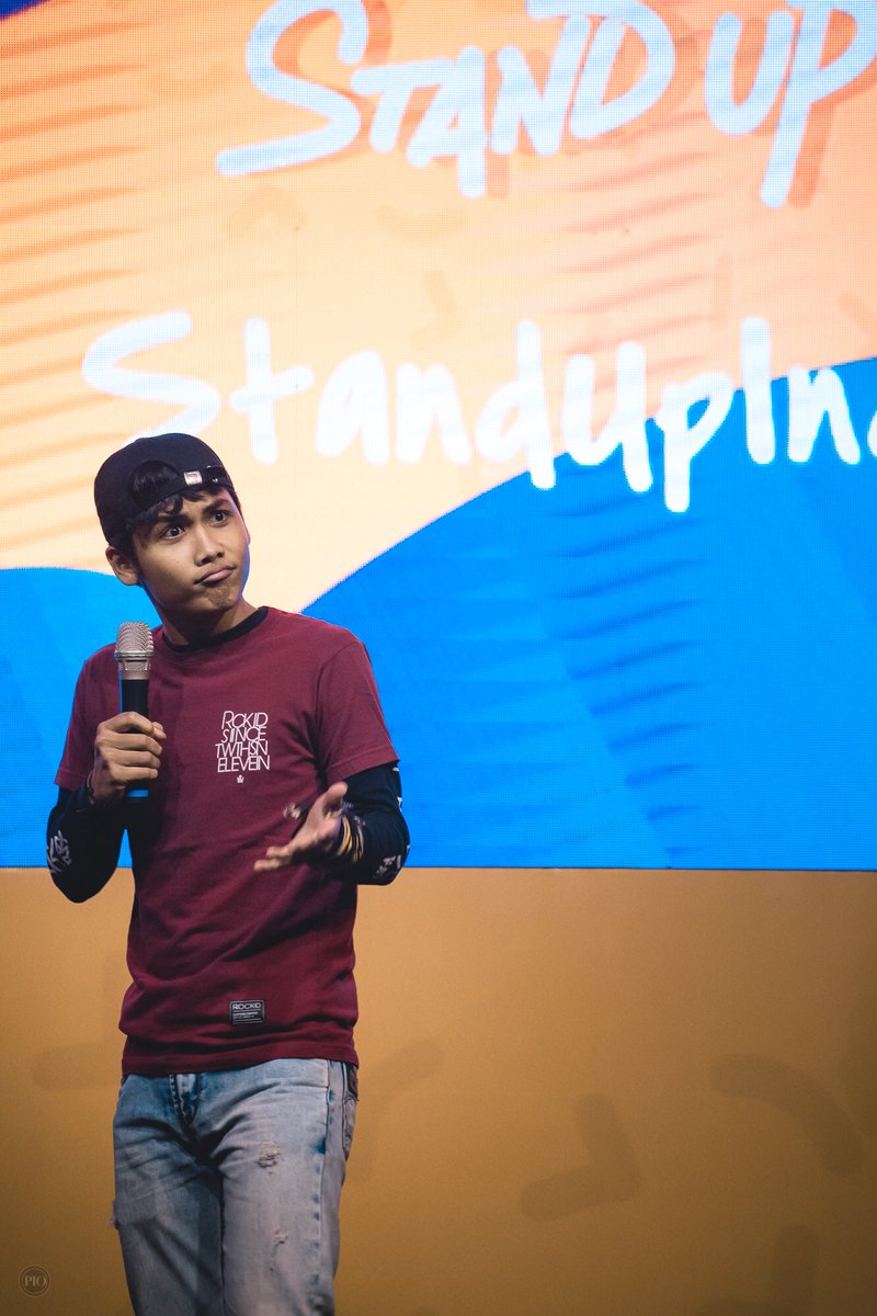 Standupindo's tweet photo. Dari SUCA lagi, ada penampilan dari @bintangemon ! #LocalStandUpDay2019
๐ธ : @piokharisma & @rahadyankukuh https://t.co/U9Er3AKlh9