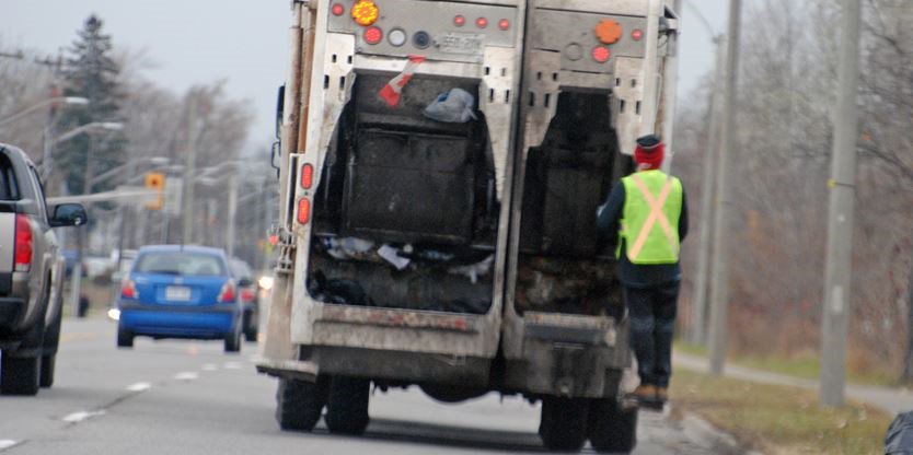 ATTENTION: DOWNTOWN BUSINESSES
Garbage pick up will be earlier today, because of the street closure on St. Paul Street from James Street to Queen Street for the Dog Run Pre-Game Street Party. Please set out your garbage for pick up by 3:00pm.
mydowntown.ca/news/2019/03/1…