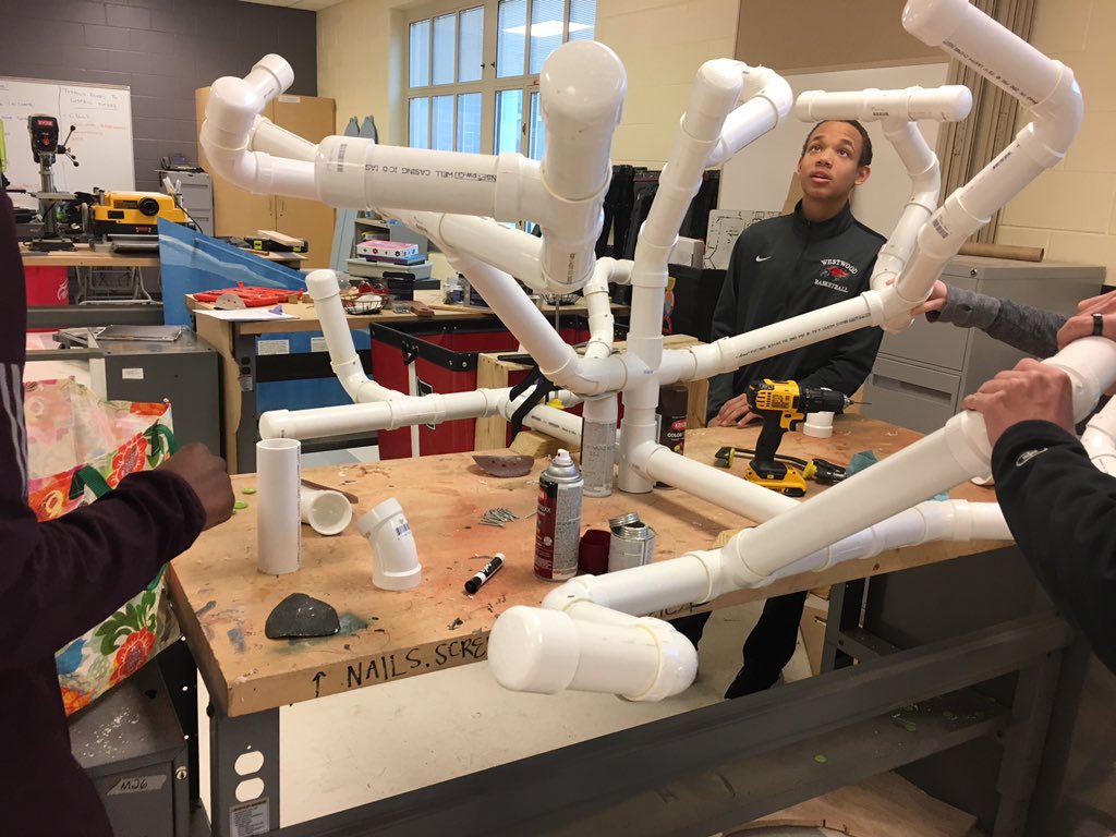 Studio D tweet media