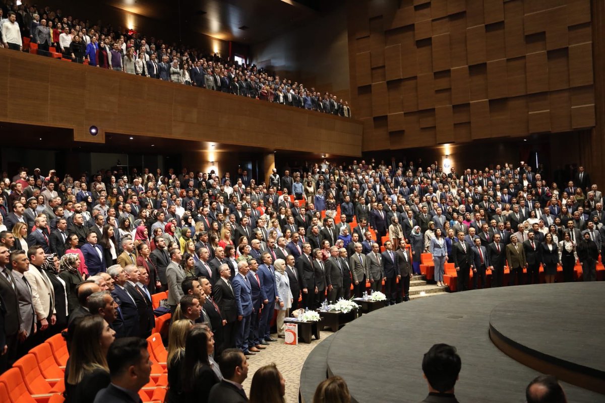 profaligur's tweet photo. Milli Eğitim Bakanımız Prof. Dr. Ziya Selçuk Bey Üniversitemiz Mavera KSM de “Ziya Öğretmen ile Eğitim Buluşmaları” programında eğitimcilerimize sesleniyor. https://t.co/oX1UIFMM1y