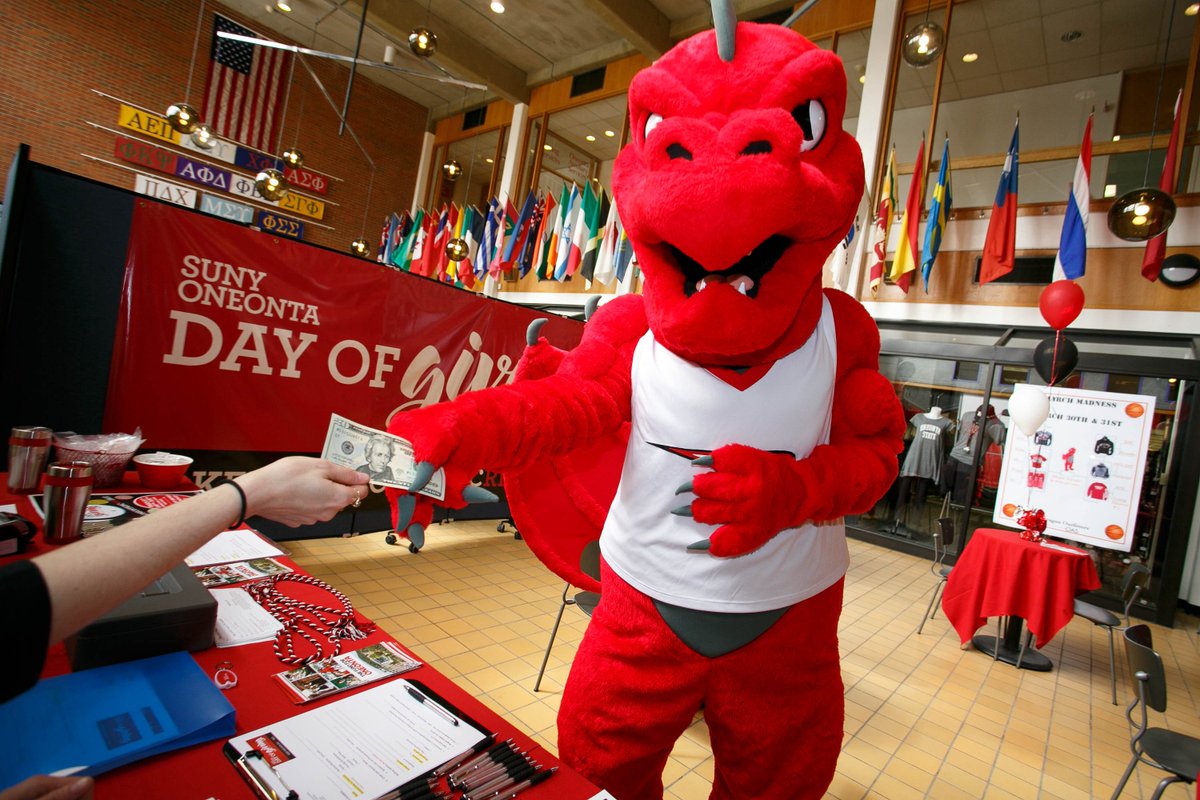 SUNY_Oneonta's tweet photo. Today is SUNY Oneonta’s annual Day of Giving, and the challenge is on! If we can raise $25,000 from alumni, parents, faculty, staff and friends before midnight, we will receive $25,000 from a challenge donor! Go to https://t.co/LMFEVI1Hql to make your gift now. 

#ONEONTATHANKS https://t.co/hoHyMolGbI