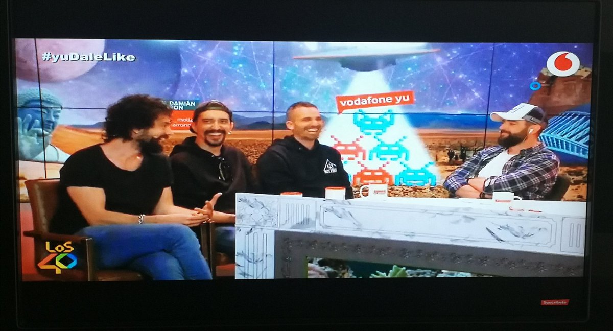 Nubedeazucar13's tweet photo. @vodafoneyu @juanhormiguero @Damianmolla @Marronhormi ¿Soy yo o hoy parecen un grupo tipo los Backstreet Boys pero marca blanca? 😂😂😂 #yuDaleLike https://t.co/VyoTfNYazG