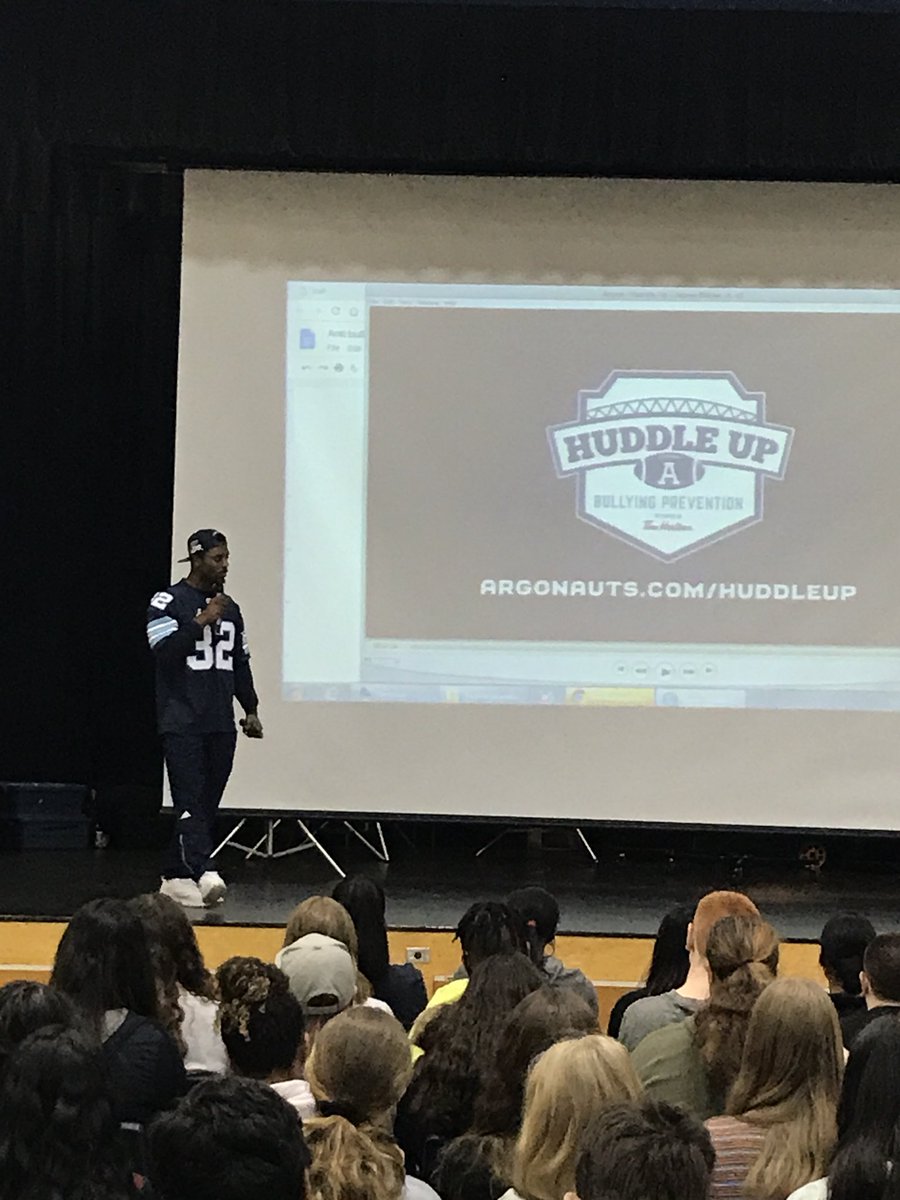 Phenomenal Huddle Up assembly - thanks for helping teach our Ss to speak up and pull together against bullying <a href="/TorontoArgos/">Toronto Argonauts</a> 💙🤝