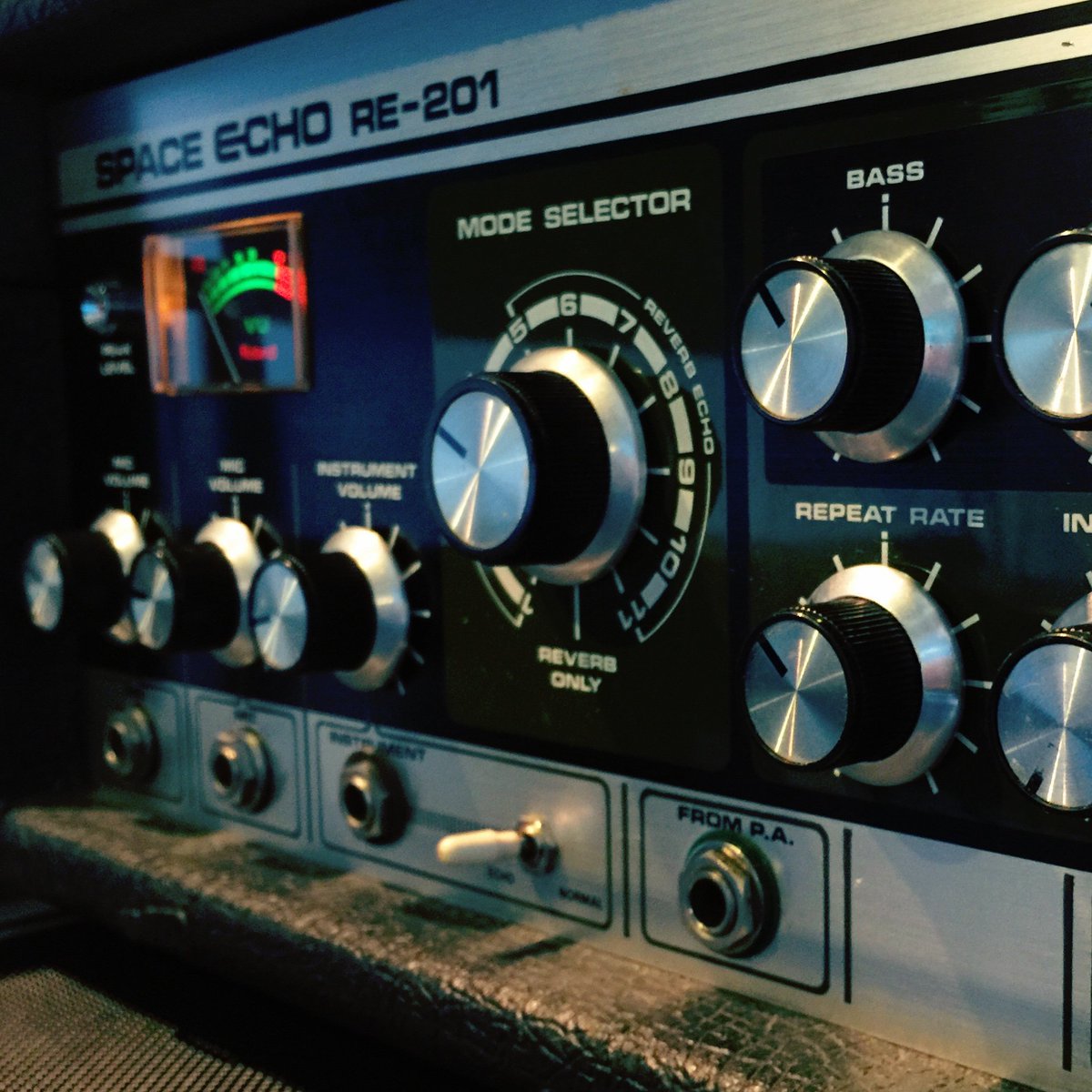 Snapshot from studio 3: SPAAAAAAAACE.... . . . !

#space #echo #spaceecho #modeselector #reverb #studio #atella