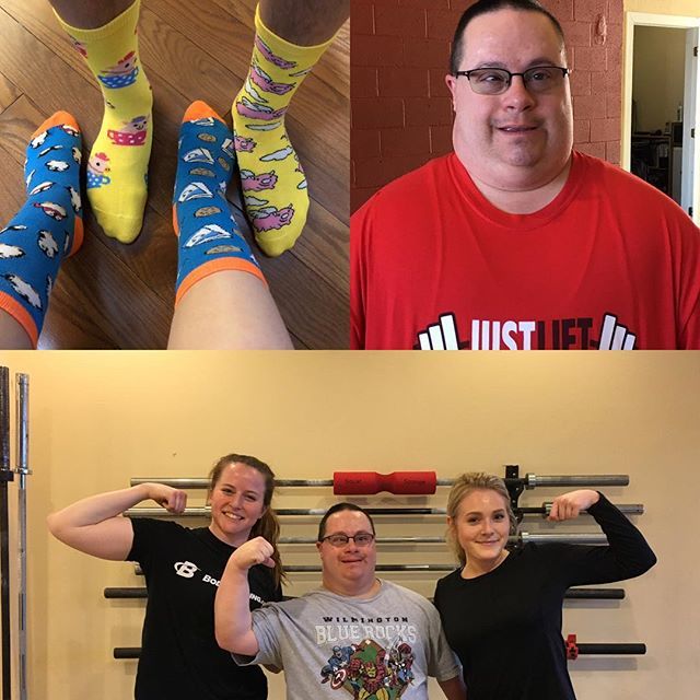 MAD_Performance's tweet photo. #nationaldownsyndromeday Im very thankful that I was given the opportunity to work with this guy😀💪 big Dom! Also a big thanks to Ryan Davis for buying  these awesome socks for me. #choosetoinclude #strength #feedem #mad4strength https://t.co/bJ1Cjgv5JV #nationaldownsyndrome… https://t.co/ujvzUfzd2b