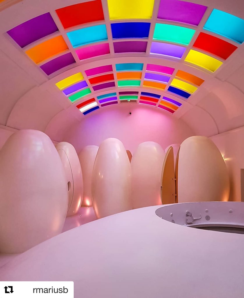 sanshui596's tweet photo. π₯πΈ#rmariusb
What to do with the smallest room in your #home? Hmm fill it with #eggs, #paint it in #pink & make it shine like a #rainbow! Love the craziness of #Sketch #London!
#toilet #interior #interiordesign #design #designers #restaurant #toilets #art #travel #style #nyc https://t.co/ssrPXyqzEb