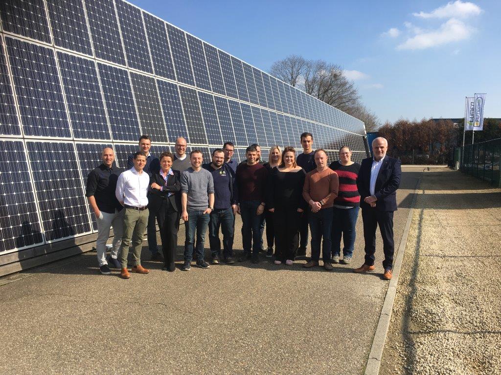 IlumenBelgium's tweet photo. Vlaams minister van Energie @Lydiapeeters bracht vandaag een zeer gewaardeerd bedrijfsbezoek aan iLumen https://t.co/ZdYSkw1ECv #innovatie #zonnepanelen #iLubat #PIDbox https://t.co/5l4vDPGkGr