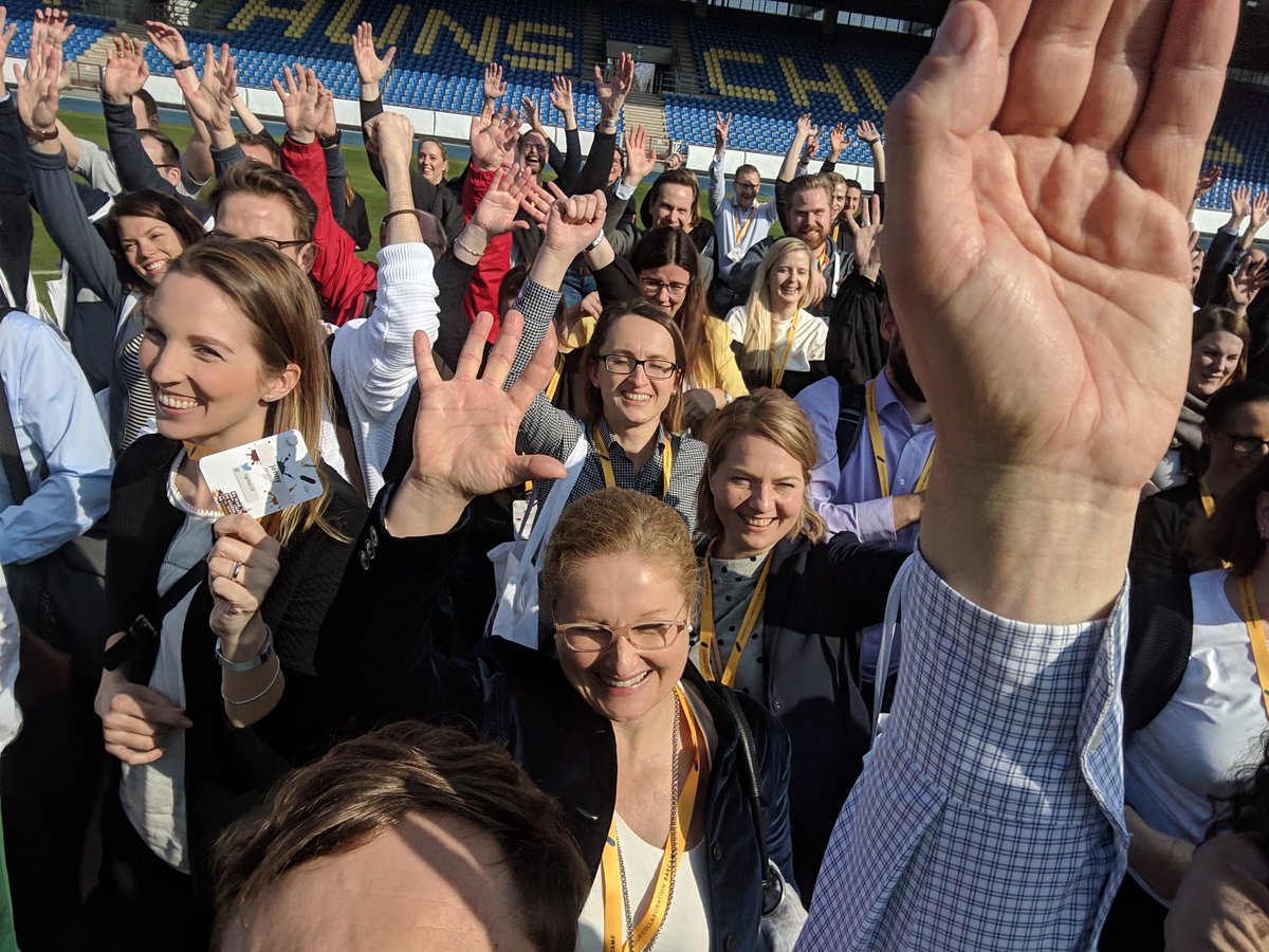 weltbild tweet media