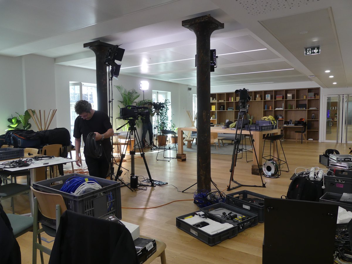 coworkinfrance tweet picture
