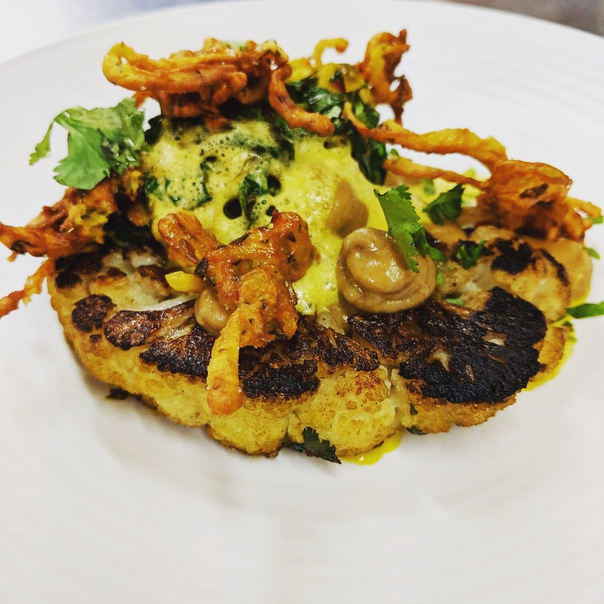 themoonhighgate's tweet photo. Our Indian inspired Vegan Roast Cauliflower is flying out of the kitchen, book a table and come and try this delicious dish. Open from 5:30 Tuesday to Saturday 🍴
#kendal #vegan @HappyCow #familyrestaurant
Great fresh produce from @wellocks https://t.co/SASPjqo7xl