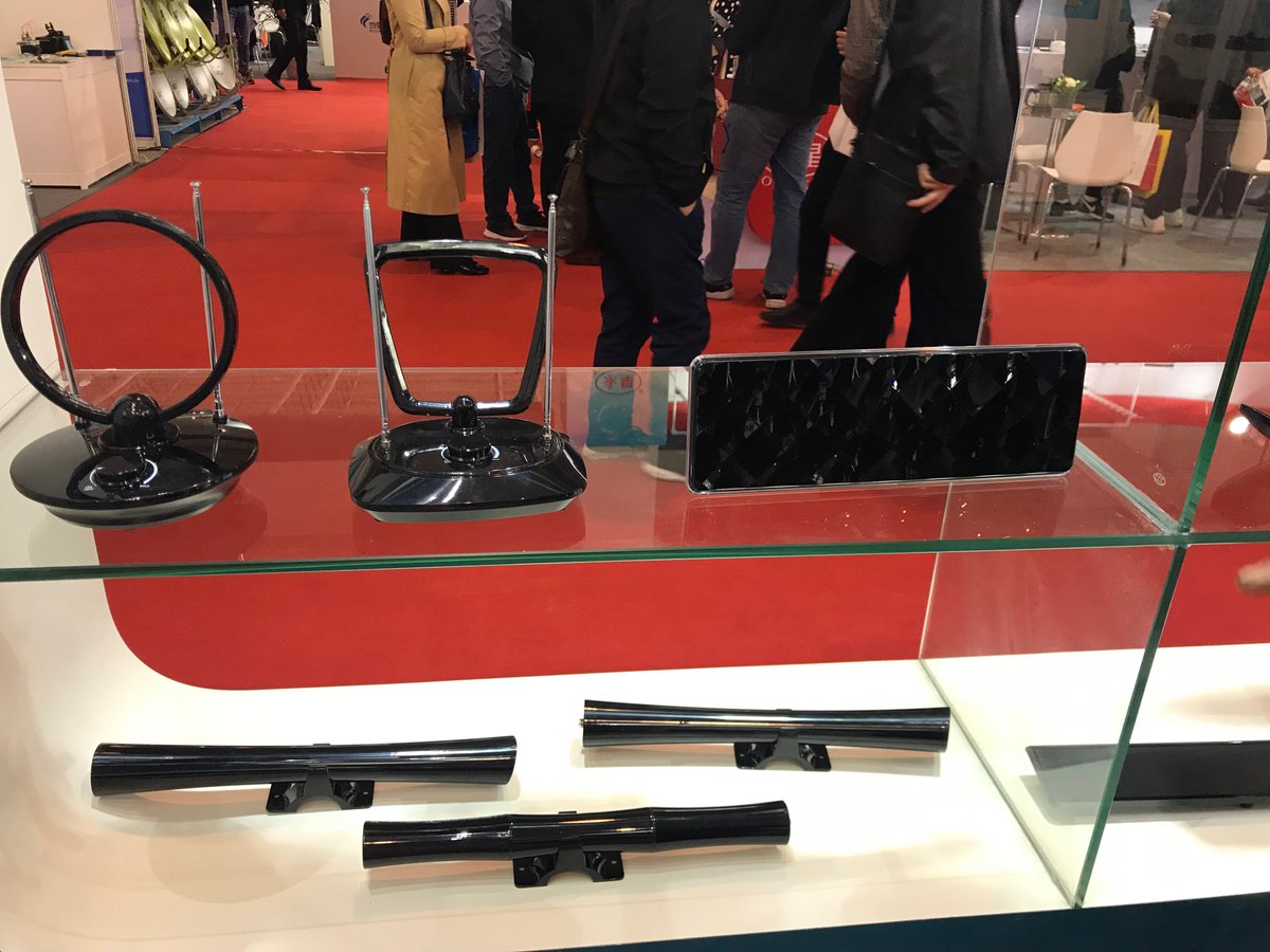 FiberOpticTel's tweet photo. China Content Broadcasting Network (CCBN)2019
Do you know what the products are? https://t.co/DtVx1vt0lu