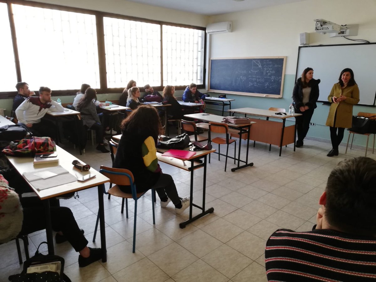 mworkerssecrets's tweet photo. Incontro con la presidente di https://t.co/QAQaPViQt0 (donne in rete contro la violenza), Lella Palladino, impegnata nella programmazione e gestione di interventi e servizi per la prevenzione ed il contrasto della violenza maschile contro le donne ed i minori.💪🏼👠
#asoc1819 https://t.co/oOkVaNsFJ1
