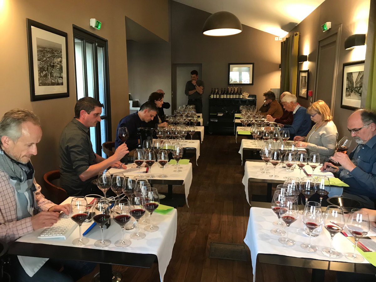 10 domaines sur 10 millésimes ⁦<a href="/AOCTerrLarzac/">AOP Terrasses du Larzac</a>⁩ ⁦<a href="/VinsduLanguedoc/">Vins du Languedoc</a>⁩ ⁦<a href="/Occitanie/">Région Occitanie</a>⁩ et on commence par Montcalmès, un beau programme à retrouver ce week-end sur le site de ⁦<a href="/TerredeVins/">Terre de Vins</a>⁩