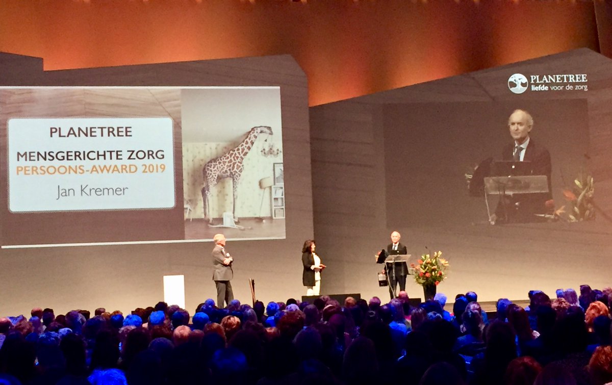 PlanetreeZorg's tweet photo. Jan Kremer wint wereldwijd de eerste Mensgerichte Zorg Persoons-Award van Planetree voor al zijn activiteiten om het beter te maken voor zowel patiënten/clienten als zorgprofessionals. En terecht! Van harte gefeliciteerd @JKNL ! https://t.co/AYJxtvSFqb