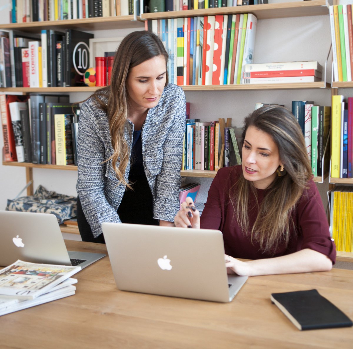 CabaContent's tweet photo. If you're still unsure on whether you should #hire a #contentmarketing #consultant, here you have 4 reasons why: https://t.co/VcjAP5hWf1 https://t.co/kTZQdhf3LA
