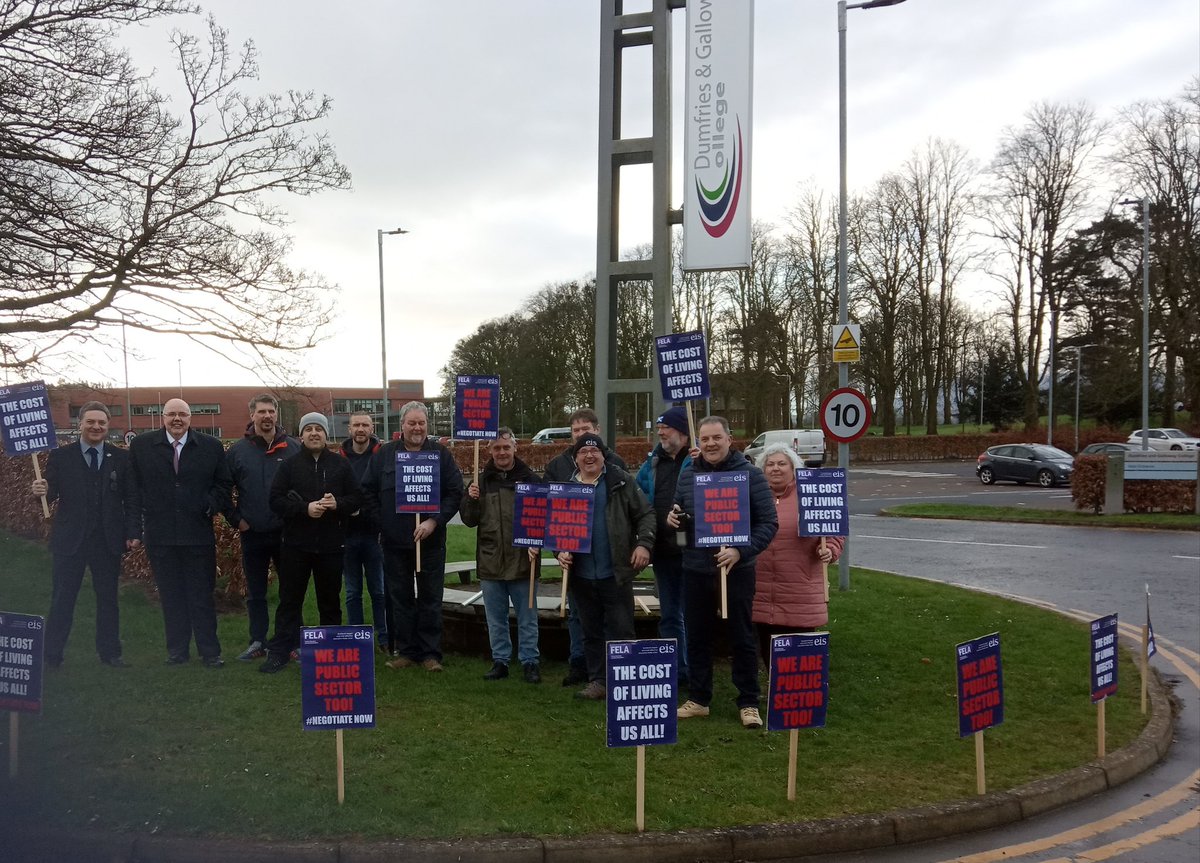 dgpayclaim's tweet photo. #NegotiateNow At DG College in Dumfries with FELA this morning https://t.co/1vpZ5RiznN