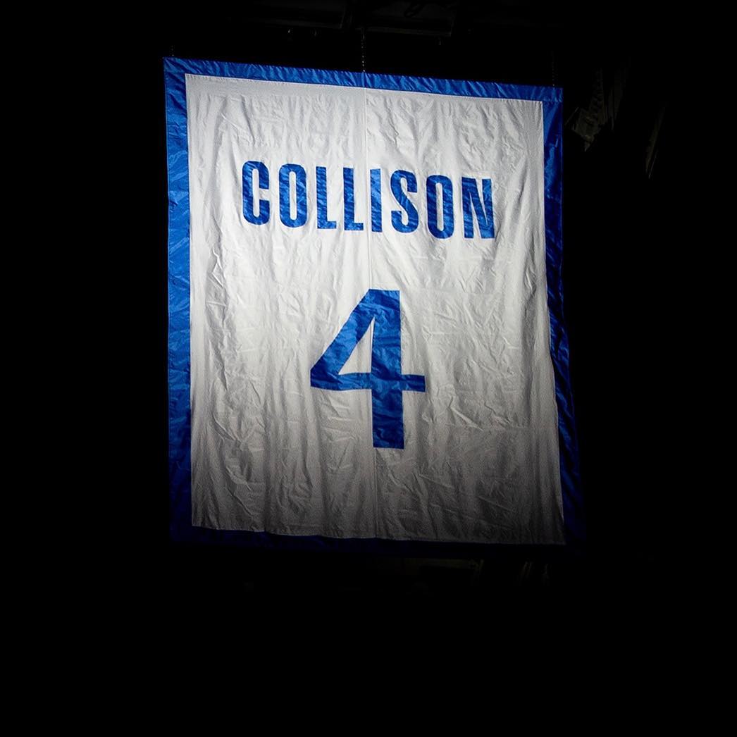 TheHuddleIT's tweet photo. #ThunderUp perde contro #WeTheNorth ma gli occhi sono tutti per @nickcollison4.

I Thunder ritirano la sua maglia e intitolano a lui il 20 marzo.
E per l'occasione #KD torna alla Chesapeake.

#TheHuddleIt #bepartofTheHuddle #basketball #pallacanestro #NBA #4MrThunder https://t.co/lfOHyHlqg6