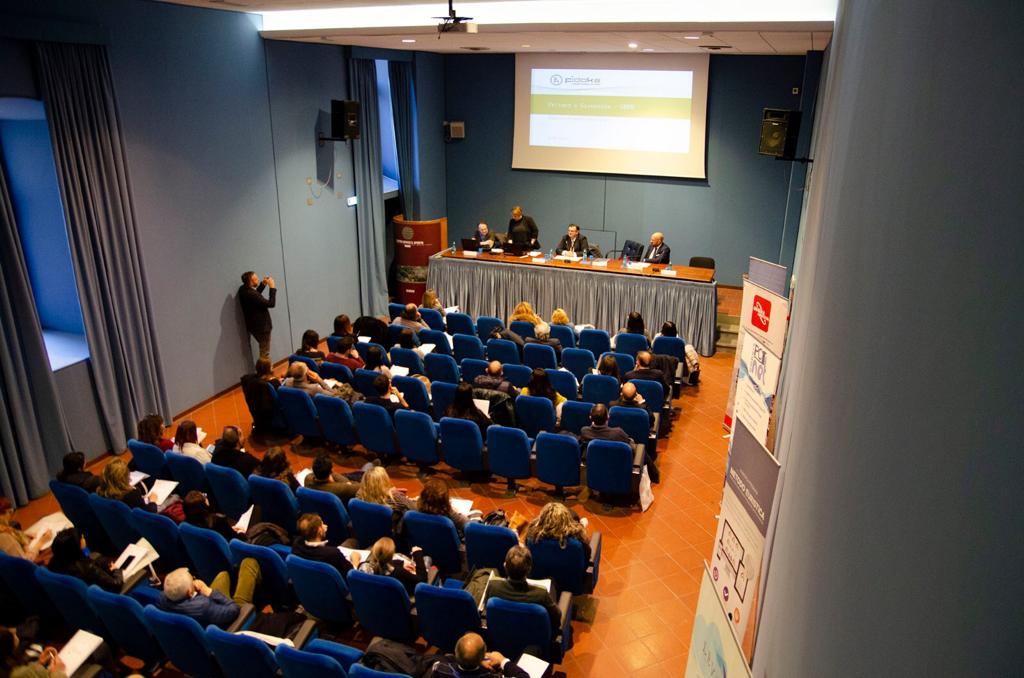 Umbra Control (@umbracontrol) on Twitter photo #Privacy: un tema caldo che merita continui aggiornamenti e approfondimenti. Ne abbiamo parlato ieri a #Gubbio in occasione del seminario #Euristica. Oggi si replica a #Perugia, con il Direttore Commerciale Gianluca Ragni che porterà la testimonianza <a href="/umbracontrol/">Umbra Control</a> sull'argomento! #Privacy: un tema caldo che merita continui aggiornamenti e approfondimenti. Ne abbiamo parlato ieri a #Gubbio in occasione del seminario #Euristica. Oggi si replica a #Perugia, con il Direttore Commerciale Gianluca Ragni che porterà la testimonianza <a href="/umbracontrol/">Umbra Control</a> sull'argomento!